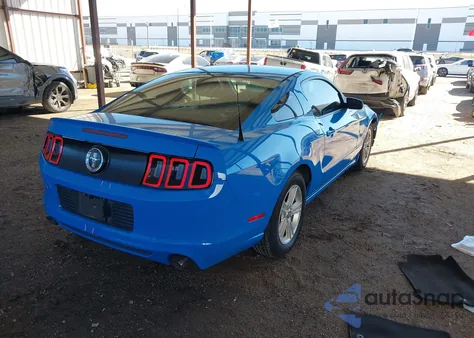 2013 Ford Mustang V6 z USA, uszkodzony, nr VIN 1ZVBP8AM2D5282085